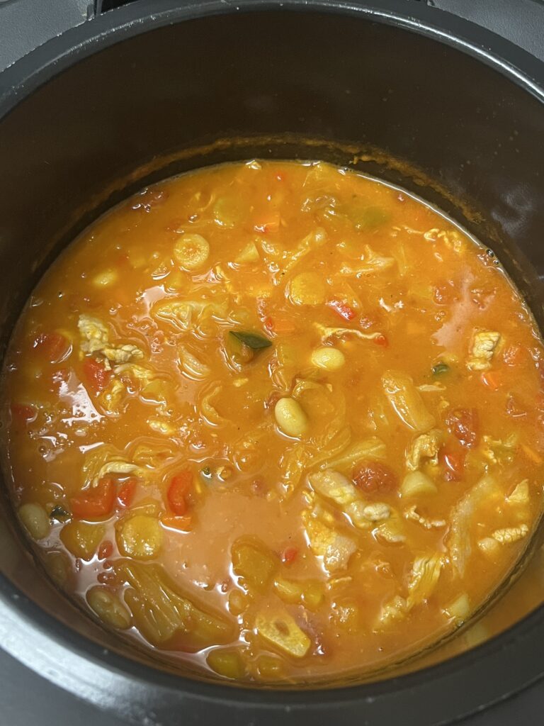 ホットクックでコトコト煮上がった、お砂糖不使用のまろやかな具だくさんトマトスープ⁠


